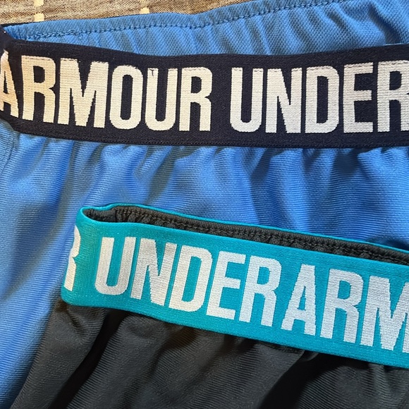 Two pairs of Under Armour shorts, size L - Picture 4 of 6